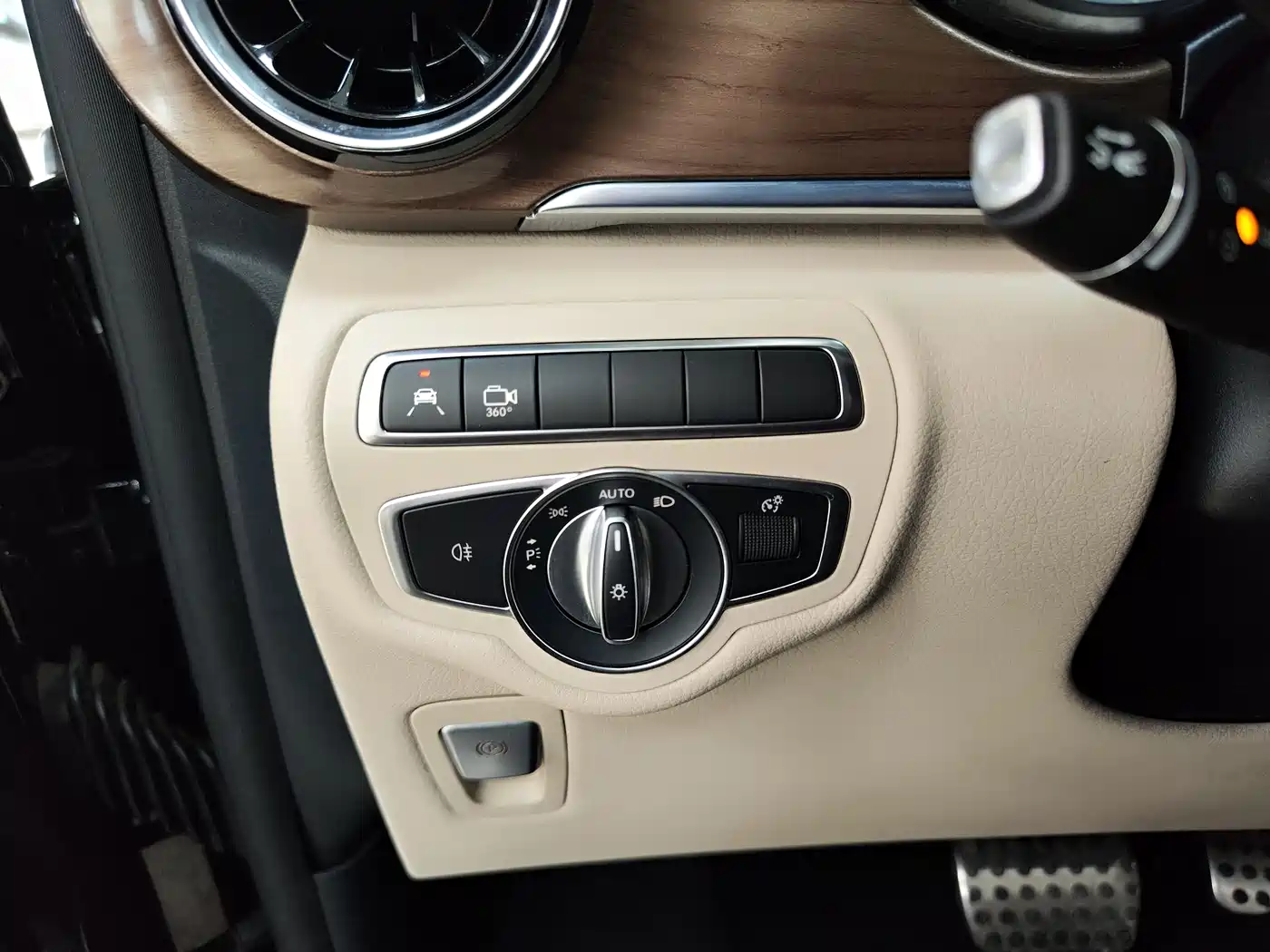 MERCEDES-BENZ V CLASS