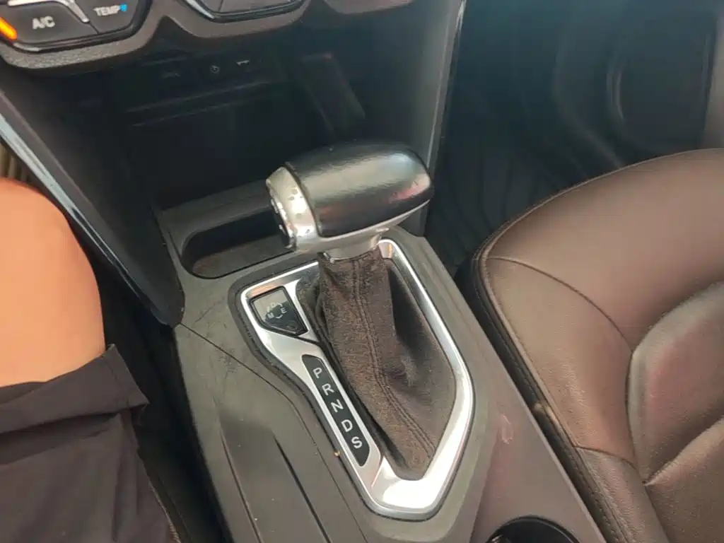GAC Trumpchi GS4 2015 2015 200T G-DCT Luxury Edition