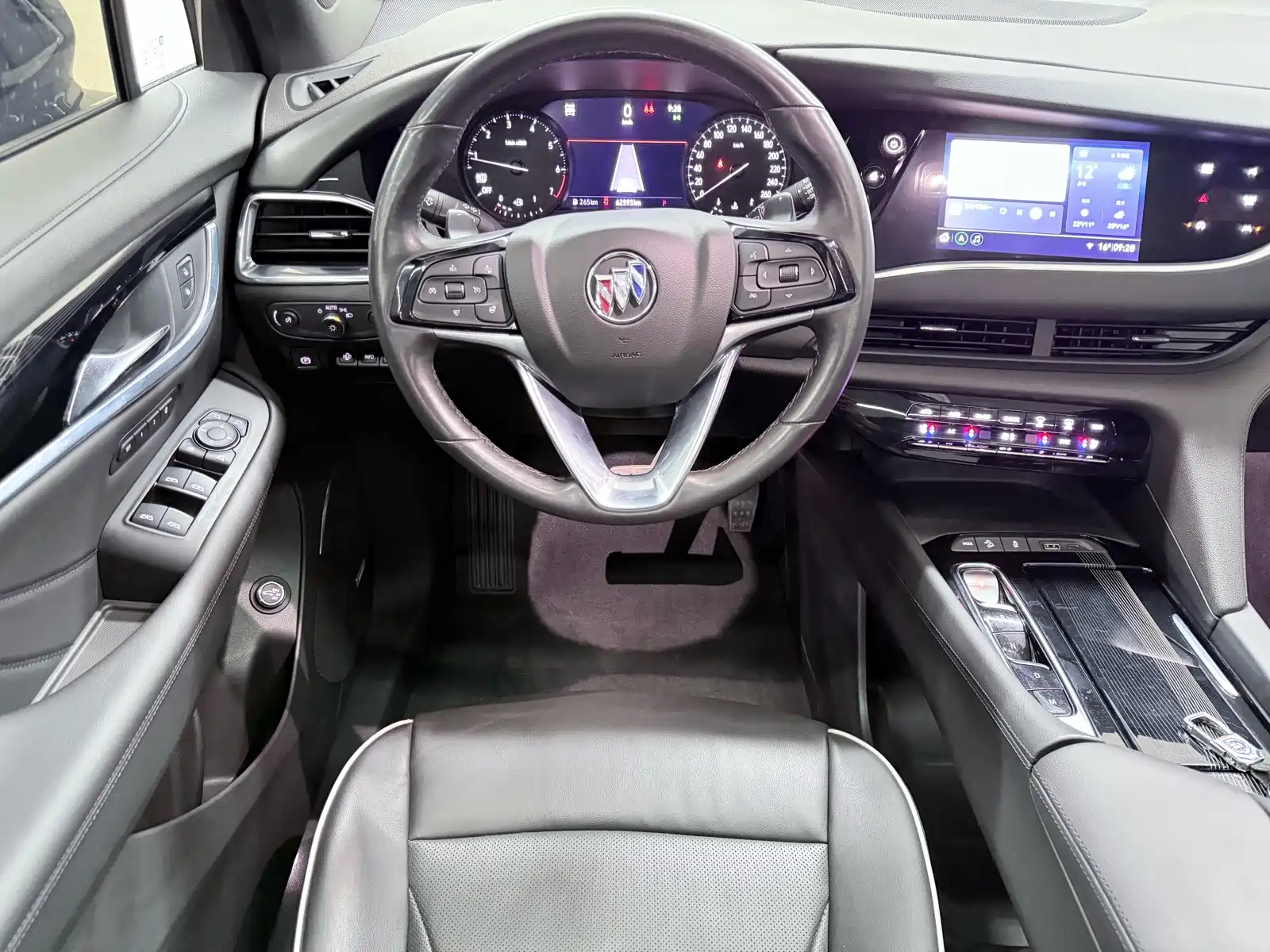 Фото 10 - Buick Enclave