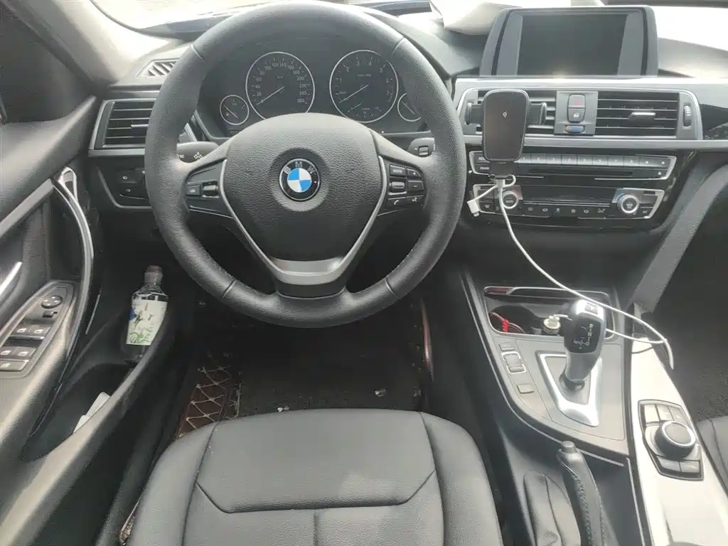 BMW 3 Series 2016 320Li Progressive фото 3