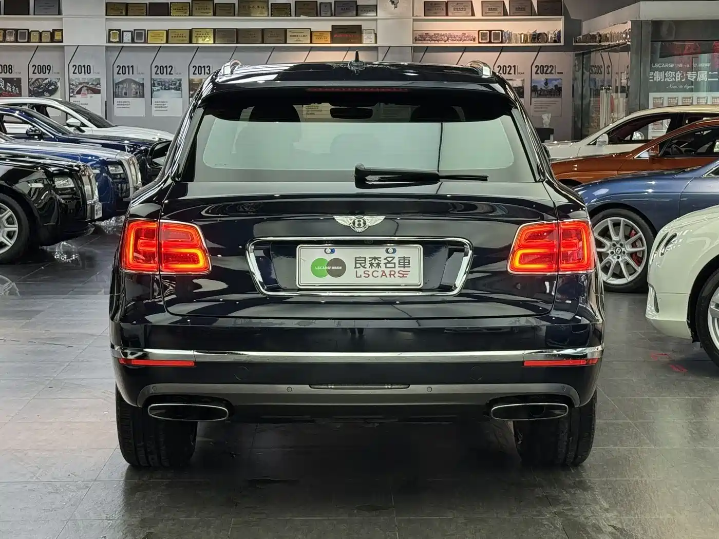 Bentley Bentayga 2017 2016 6.0T Standard Edition