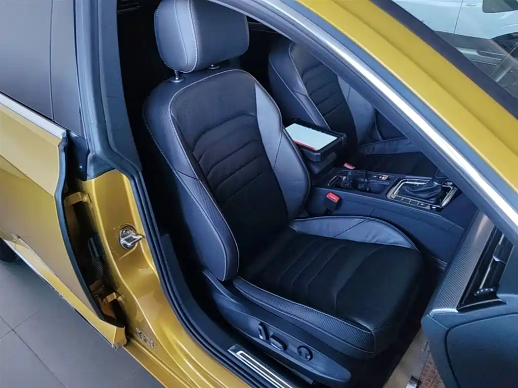 Volkswagen FAW-Volkswagen CC 2019 330TSI Charming Appearance (China V) фото 25