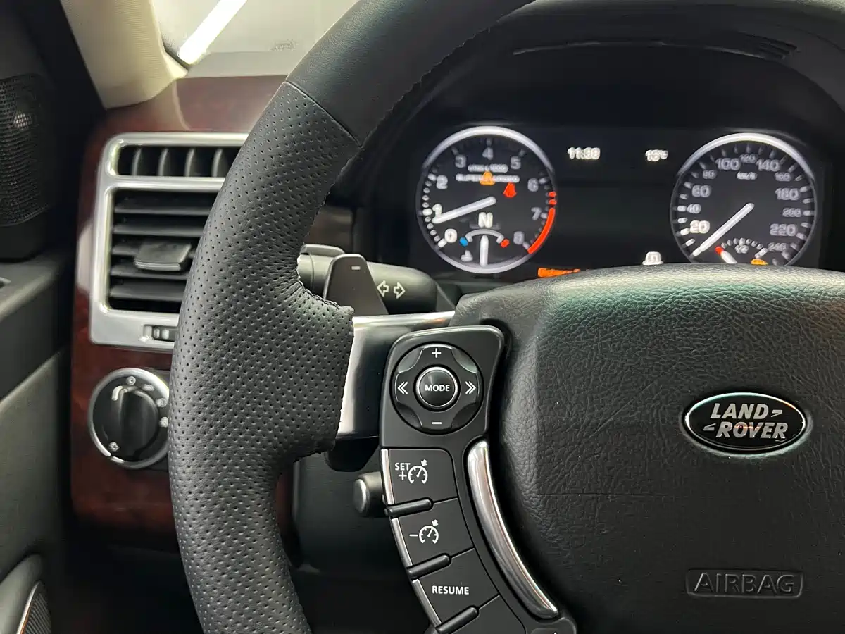 Land Rover Range Rover 2011 5.0 SC V8 фото 29