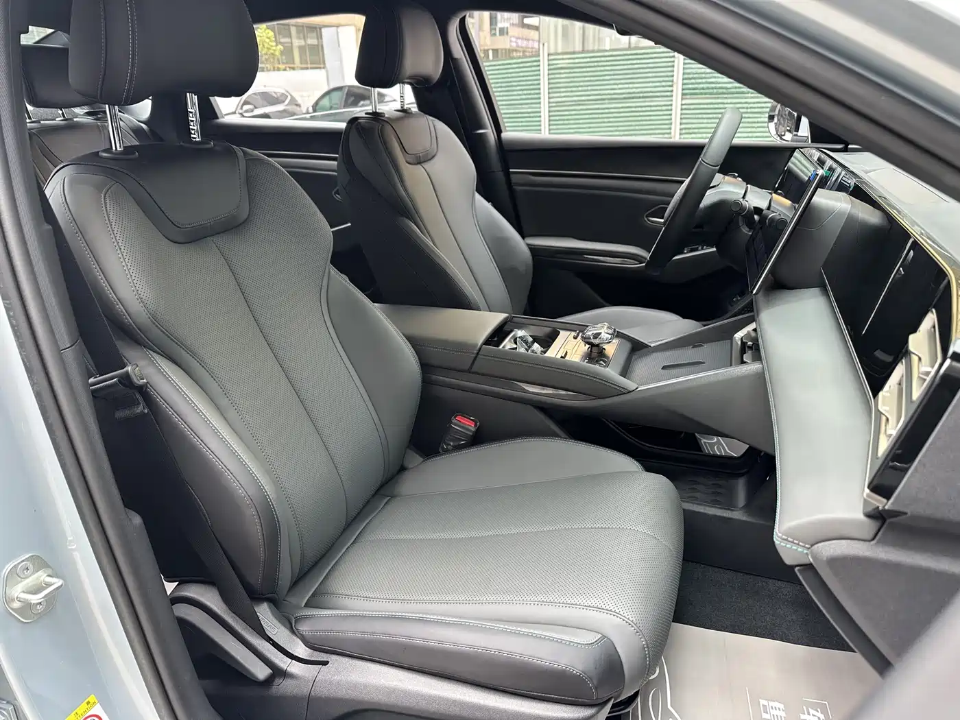 BYD Qin L 2025 DM-i Smart Drive Edition 80KM Leading фото 9
