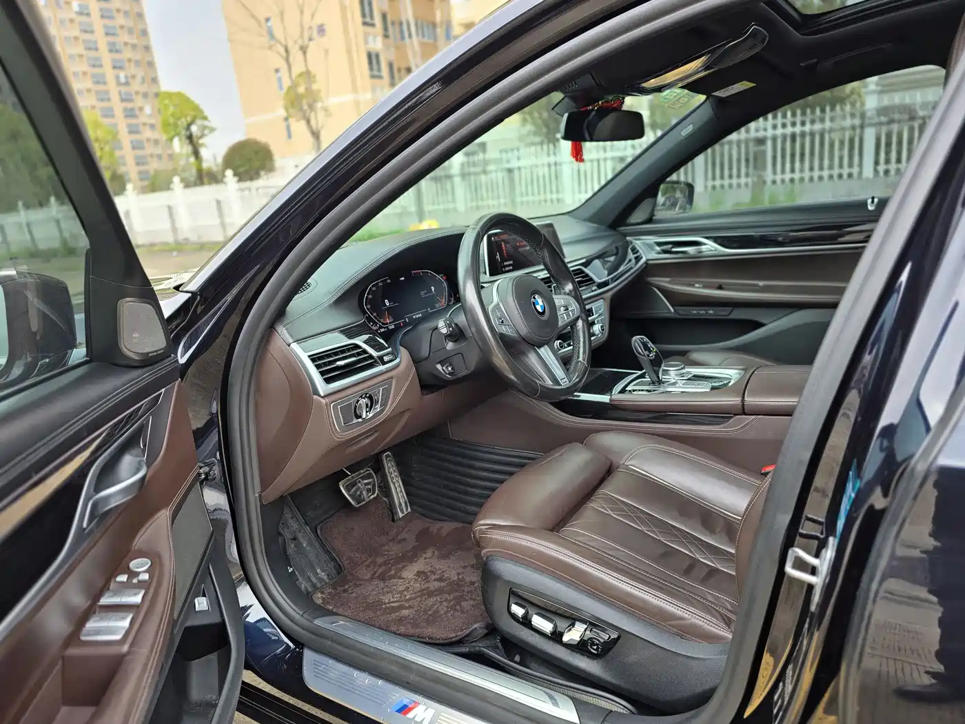 BMW 7 Series 2019 730Li M Sport Package фото 6