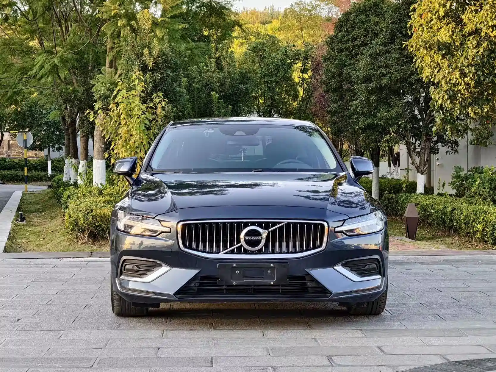 Фото 2 - Volvo S60