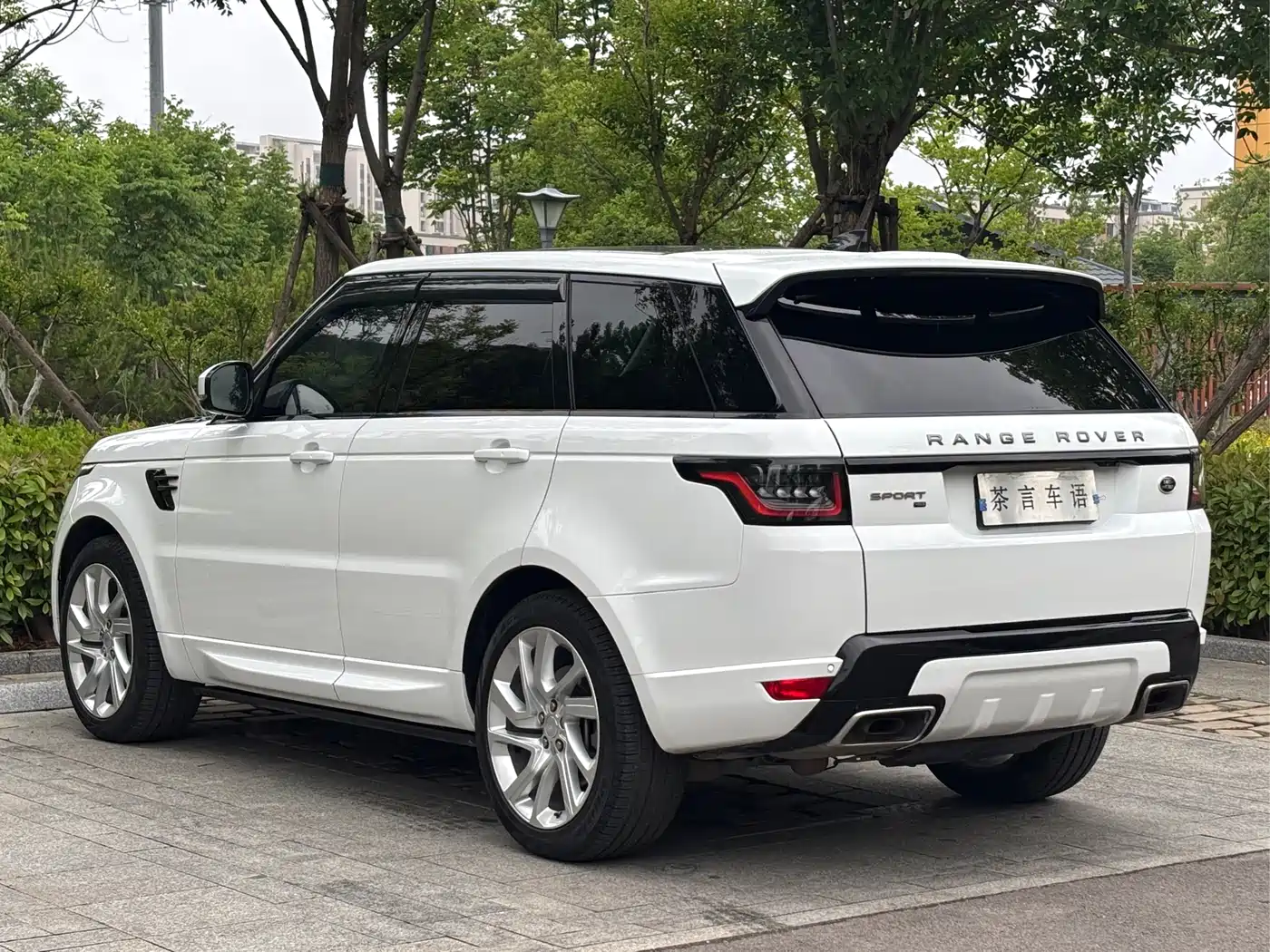 Land Rover Range Rover Sport 2020 3.0 L6 HSE DYNAMIC фото 6