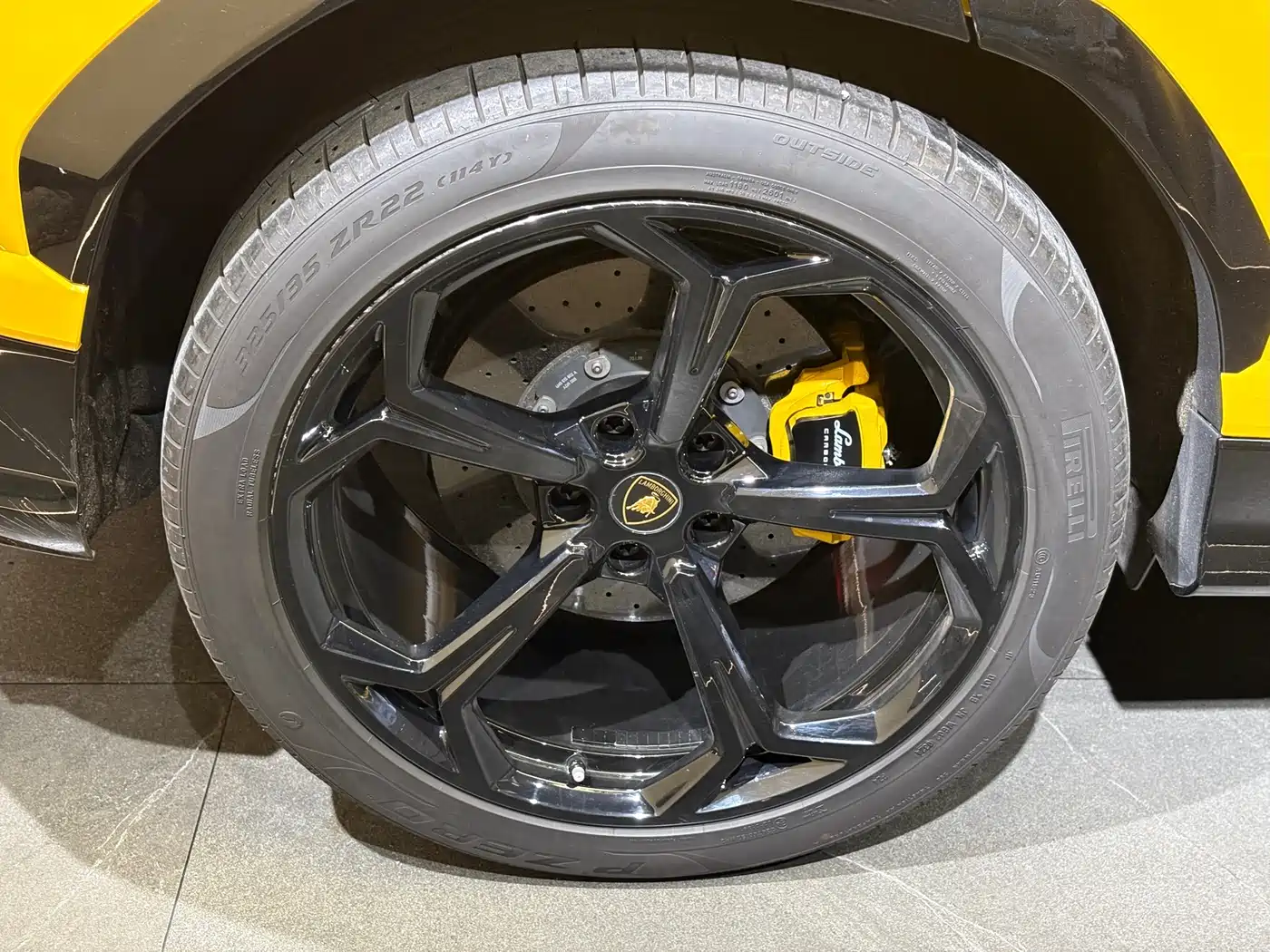 Lamborghini Urus 2018 4.0T V8 фото 20