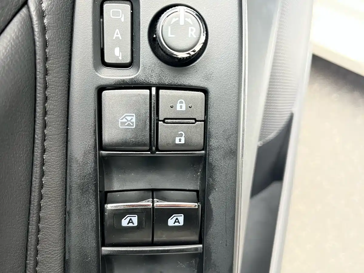Toyota Avalon 2023 2.5L Luxury Edition фото 15