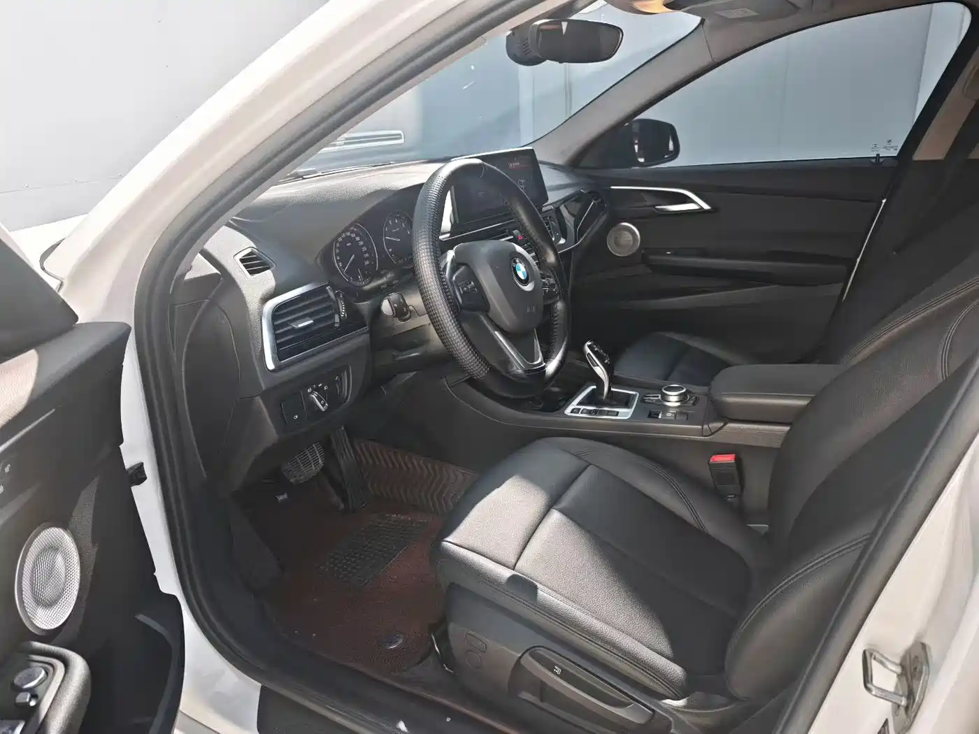 BMW 1 Series 2021 120i M Sport фото 4