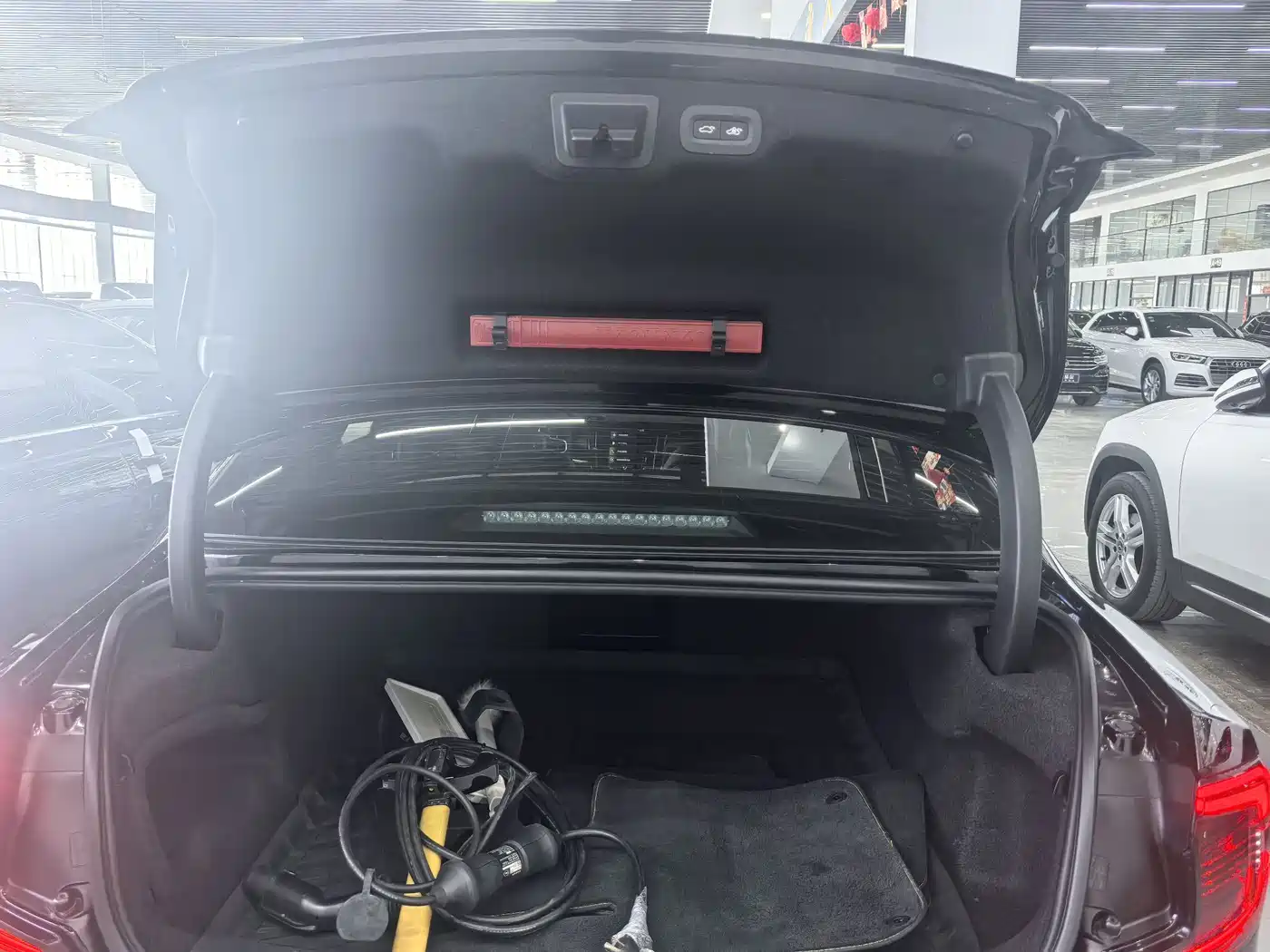 VOLVO S90 PLUG-IN HYBRID