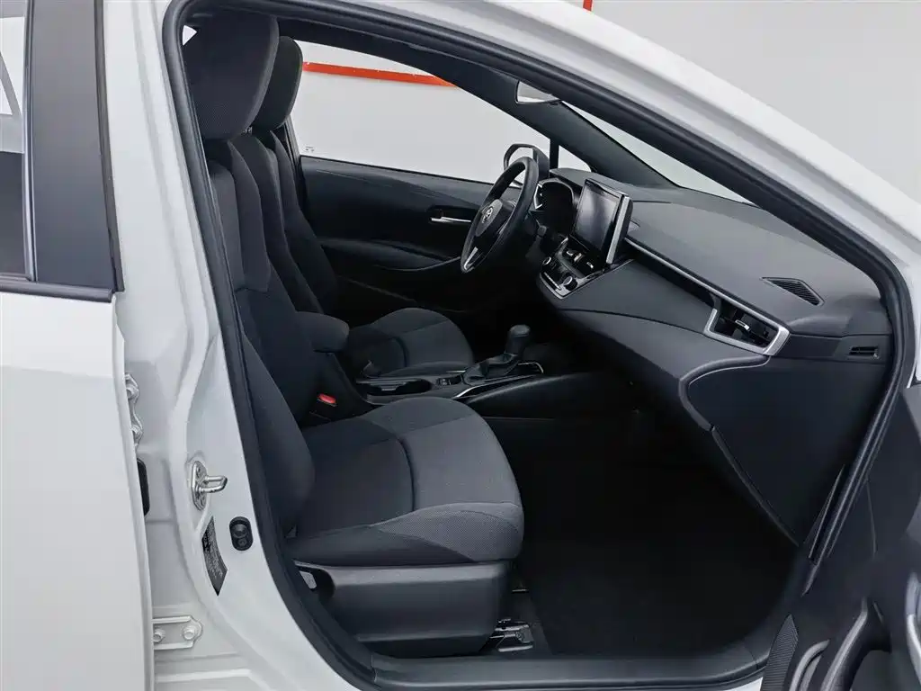Toyota Levin 2022 185T CVT Luxury Edition фото 23