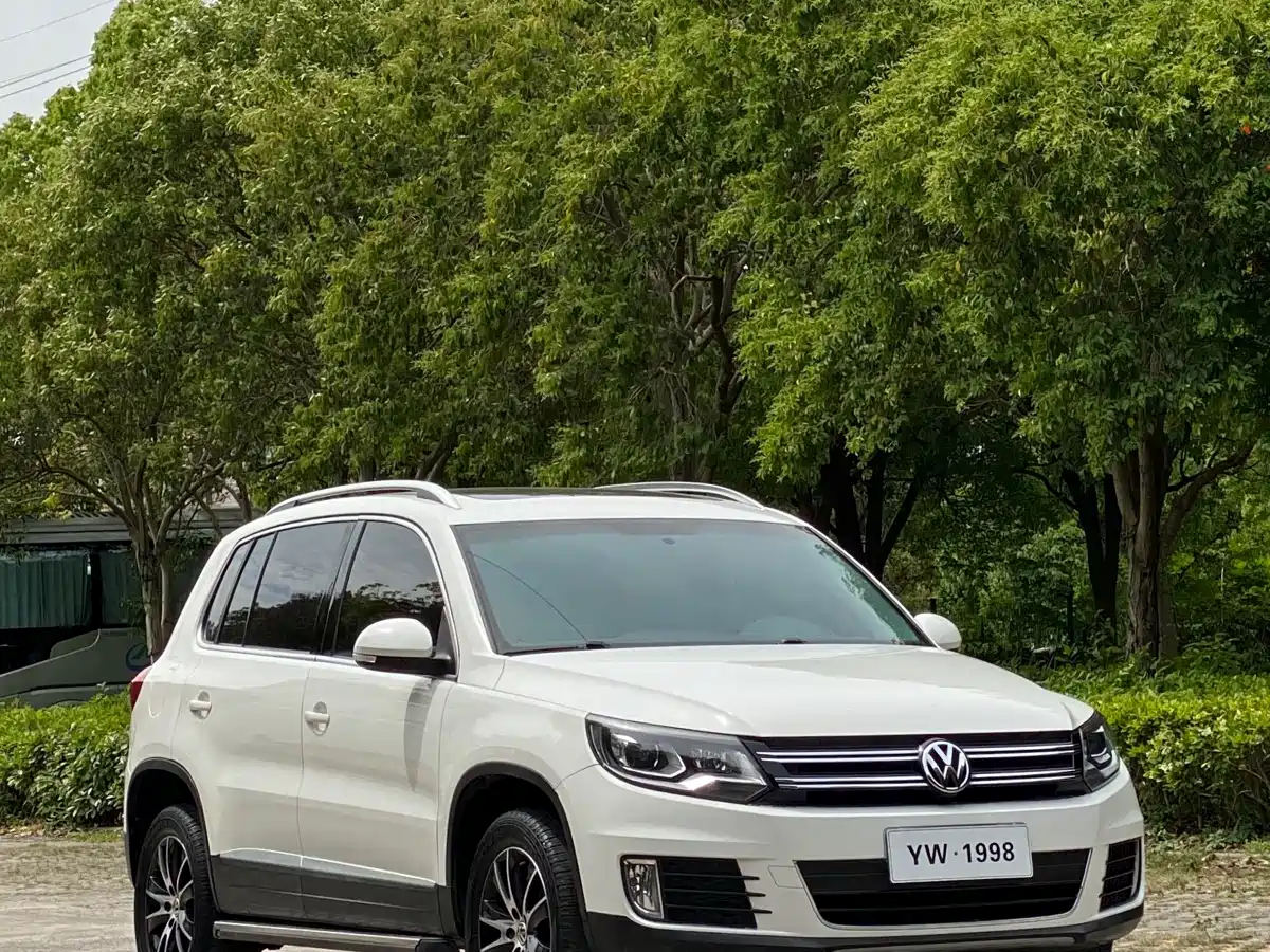 Volkswagen Tiguan 2013 1.8TSI Automatic 2WD Luxury Model фото 2
