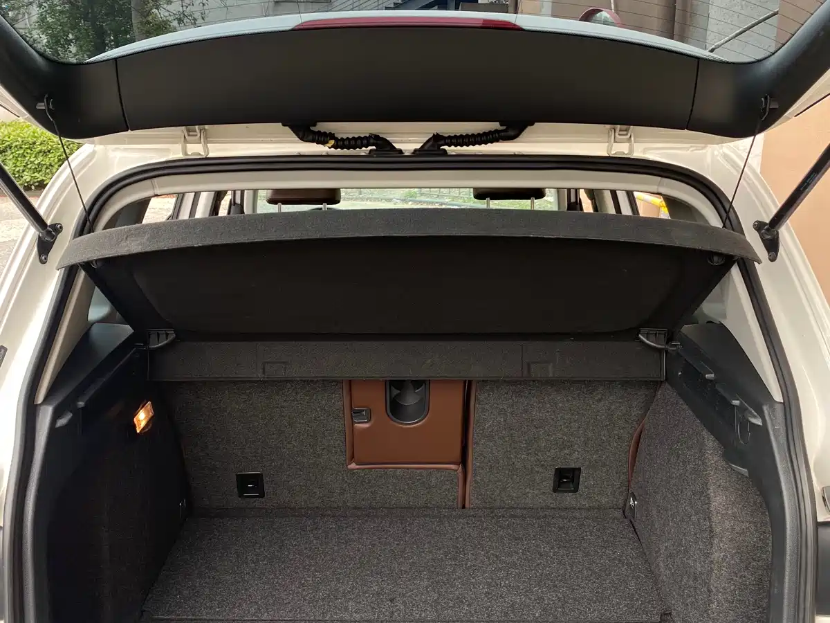 Volkswagen Tiguan 2013 1.8TSI Automatic 2WD Luxury Model фото 17
