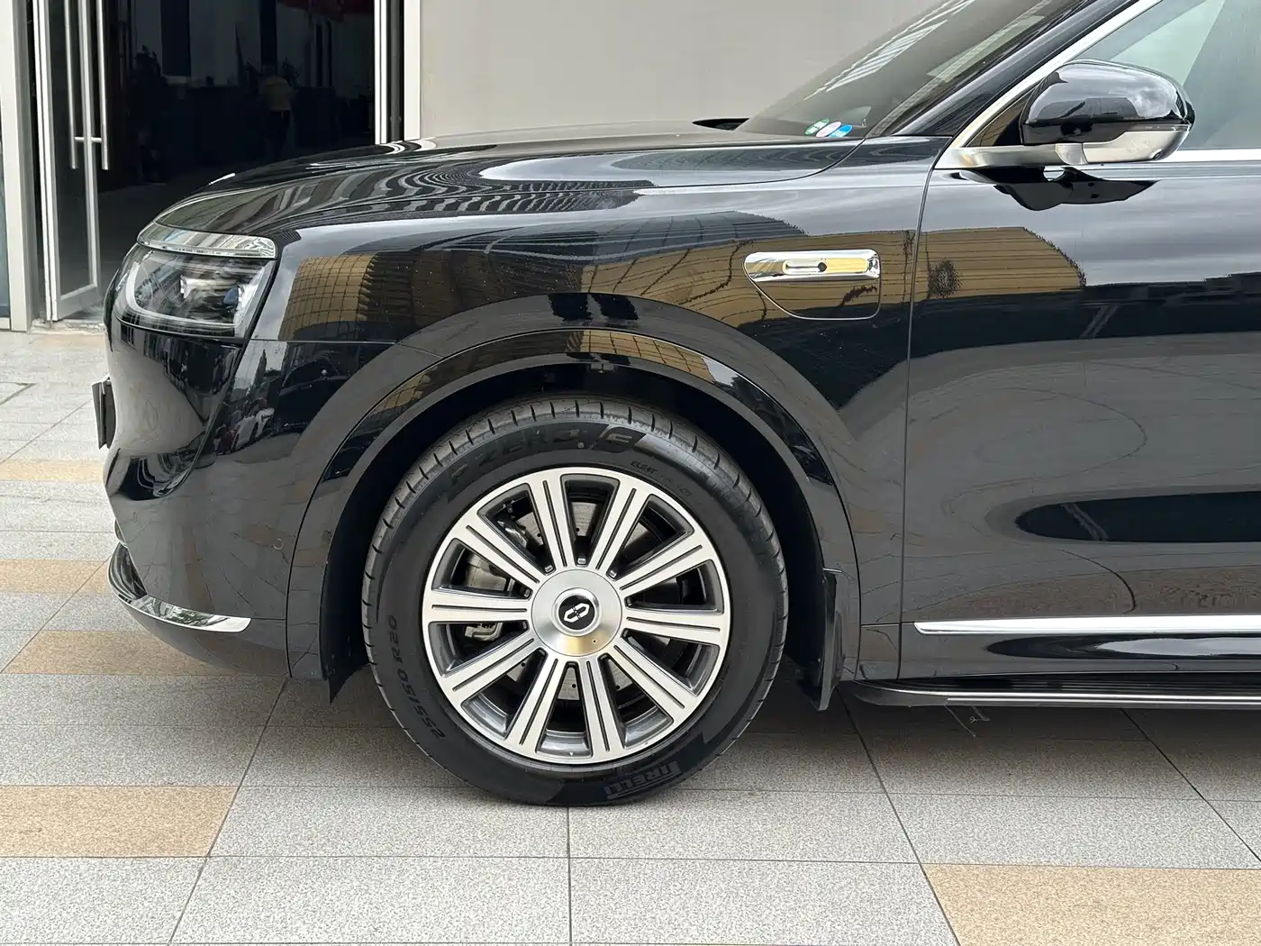 AITO Wenjie AITO M8 2025 Model Extended Range Max+ Edition 53.4kWh 6-Seater фото 19