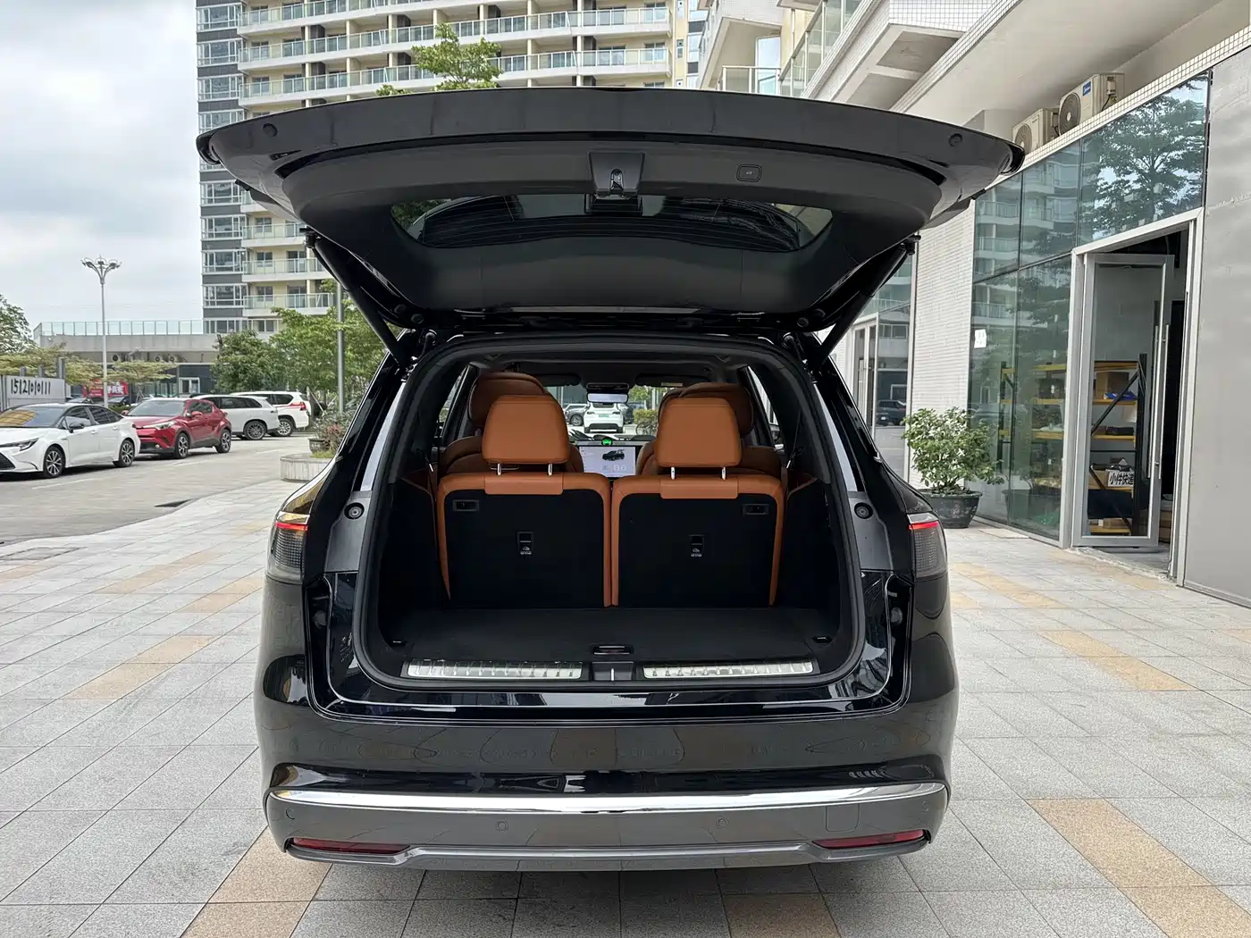 AITO Wenjie AITO M8 2025 Model Extended Range Max+ Edition 53.4kWh 6-Seater фото 21