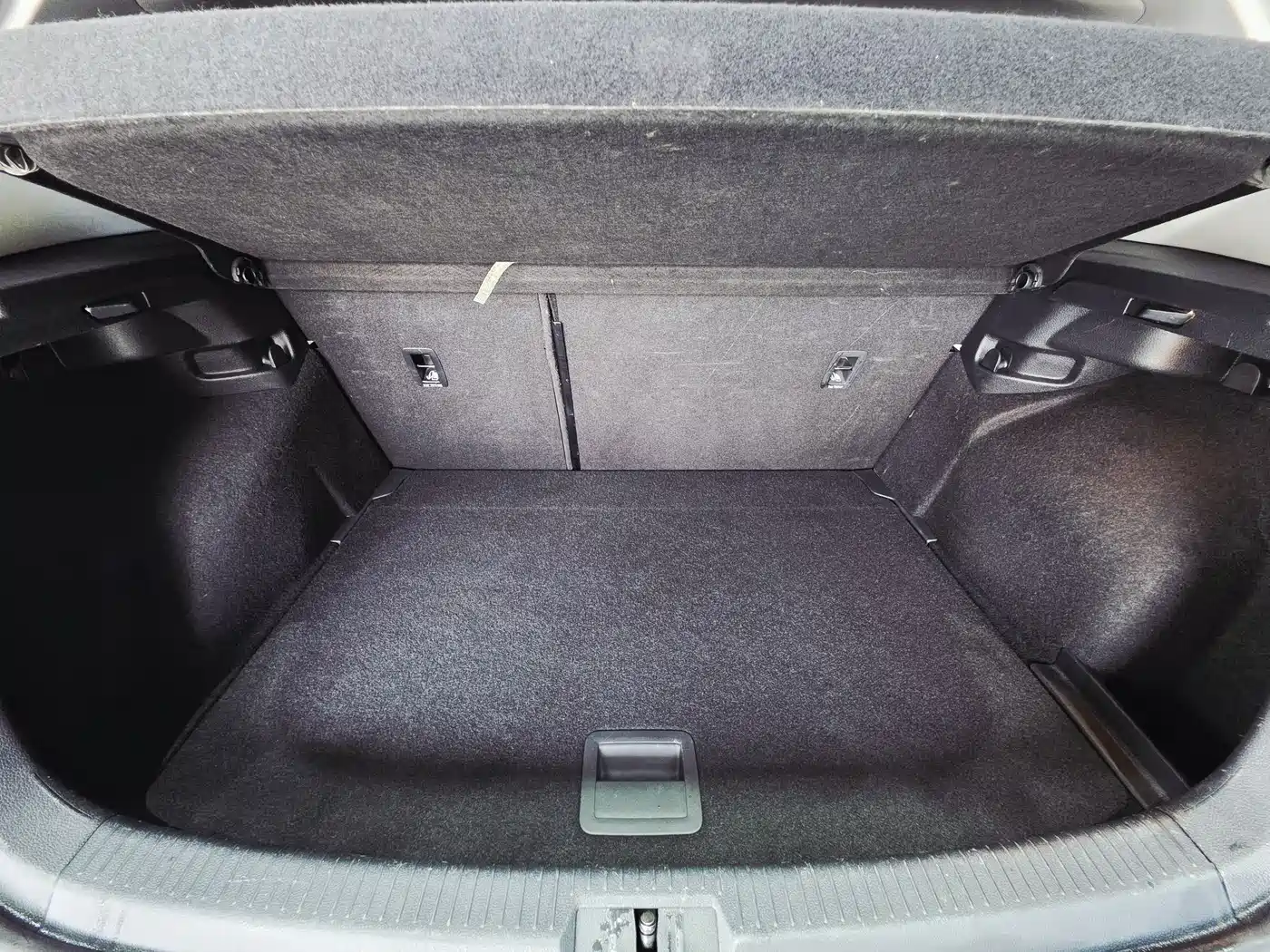Volkswagen Golf Electric 2020 Chi фото 16