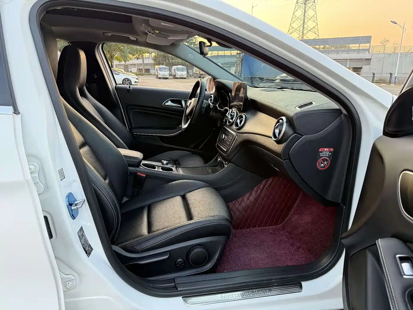 Mercedes-Benz GLA 2017 GLA 220 4MATIC Fashion фото 12