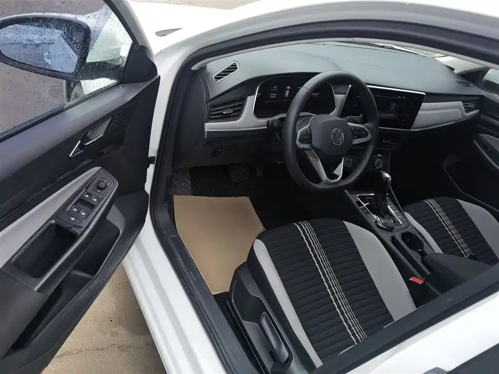 Volkswagen Bora 2024 200TSI DSG Smooth Ride Edition фото 10