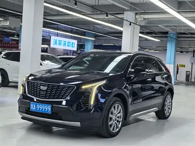 CADILLAC XT4