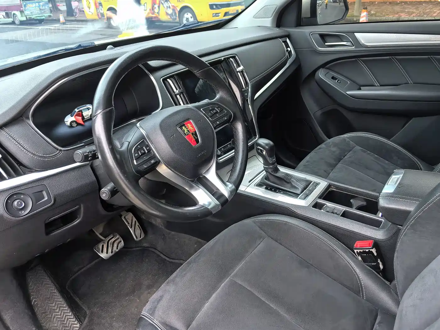 ROEWE RX5 NEW ENERGY