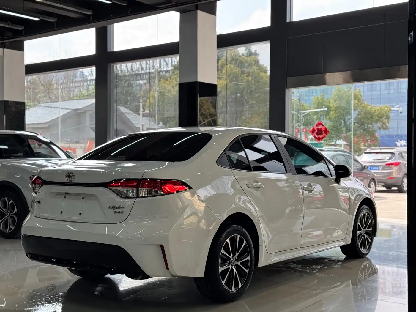 Toyota Levin 2023 185T CVT Luxury фото 8