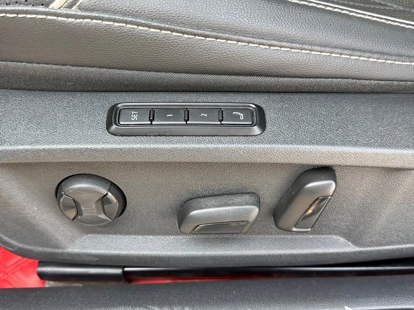 Volkswagen Passat 2022 330TSI Premium Edition фото 21