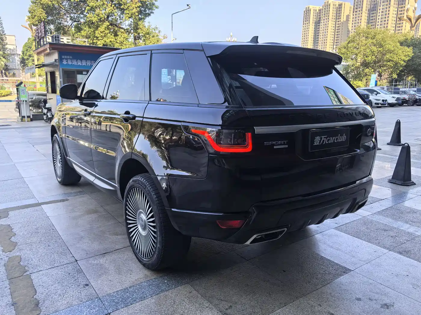 Land Rover Range Rover Sport 2016 3.0 SDV6 HSE фото 10
