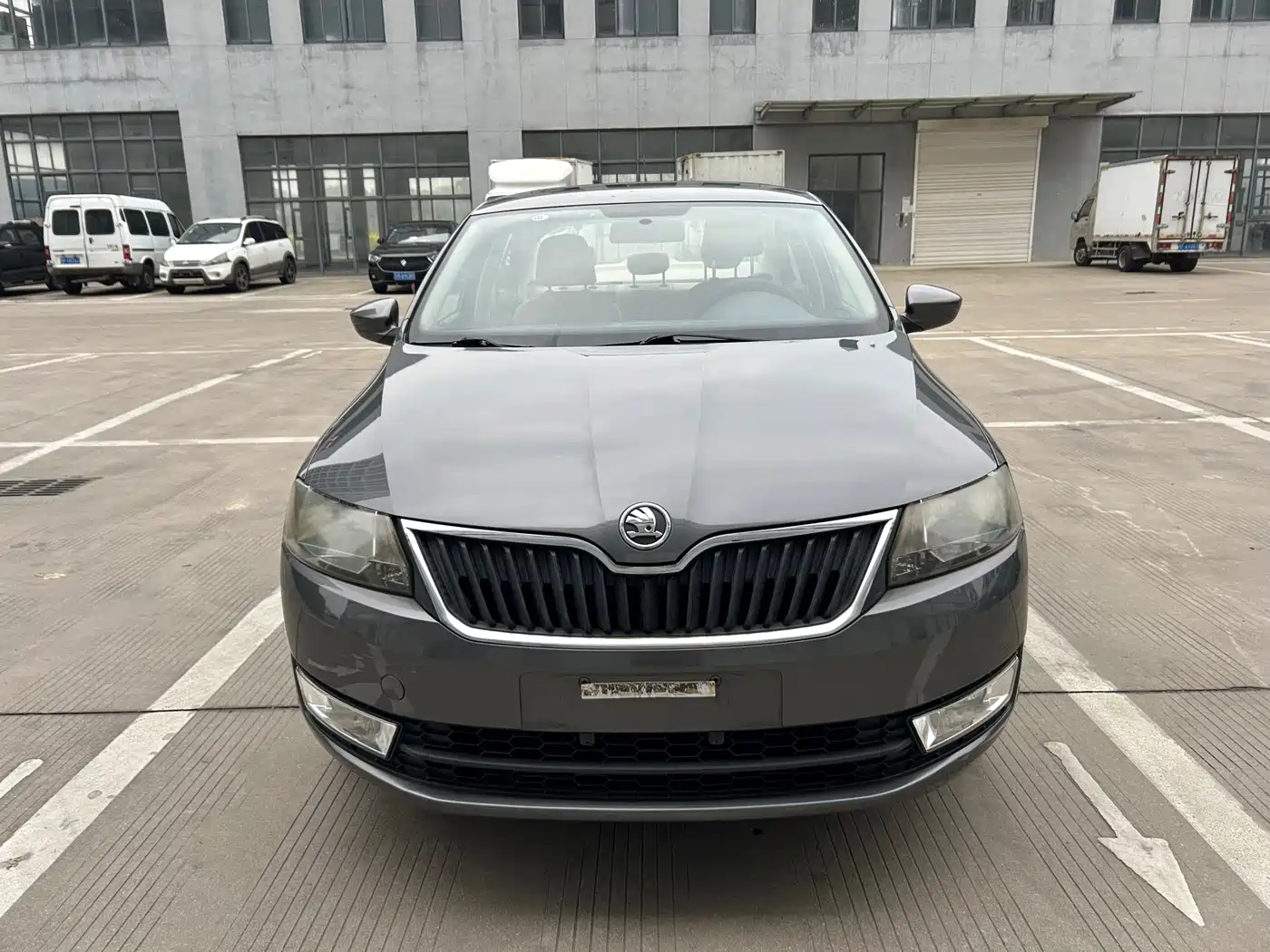 Škoda Rapid 2013 1.6L Manual Smart Selection фото 3