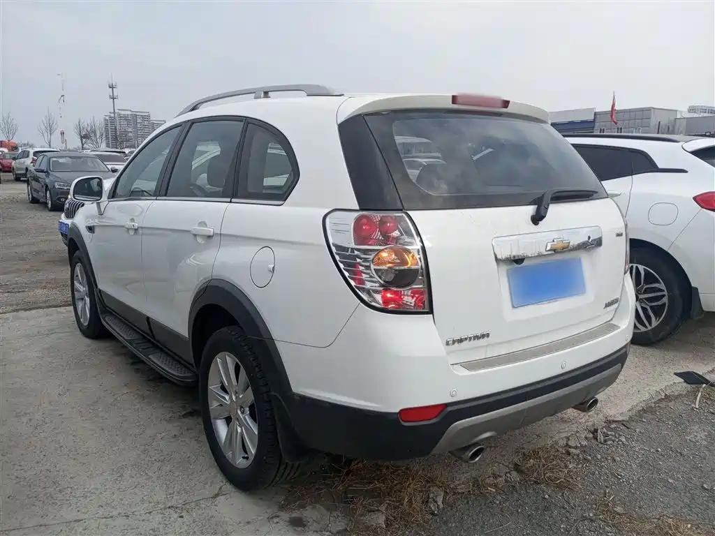 Chevrolet Captiva 2014 2.4L 4WD Flagship 7-seater фото 23