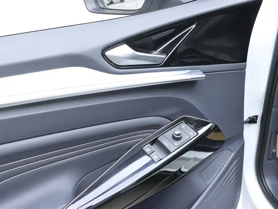 VOLKSWAGEN ID.4 CROZZ