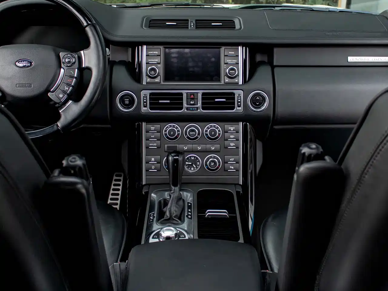 Photo 13 - Land Rover Range Rover