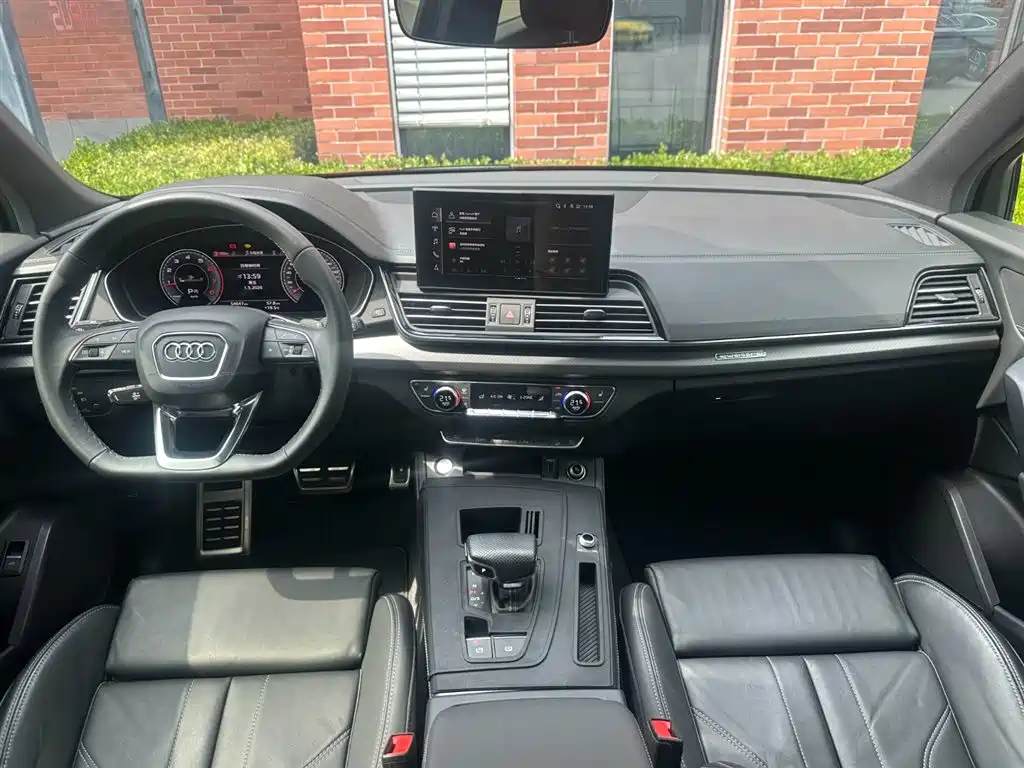 Audi Q5L 2024 Model 40 TFSI Luxury Dynamic фото 9