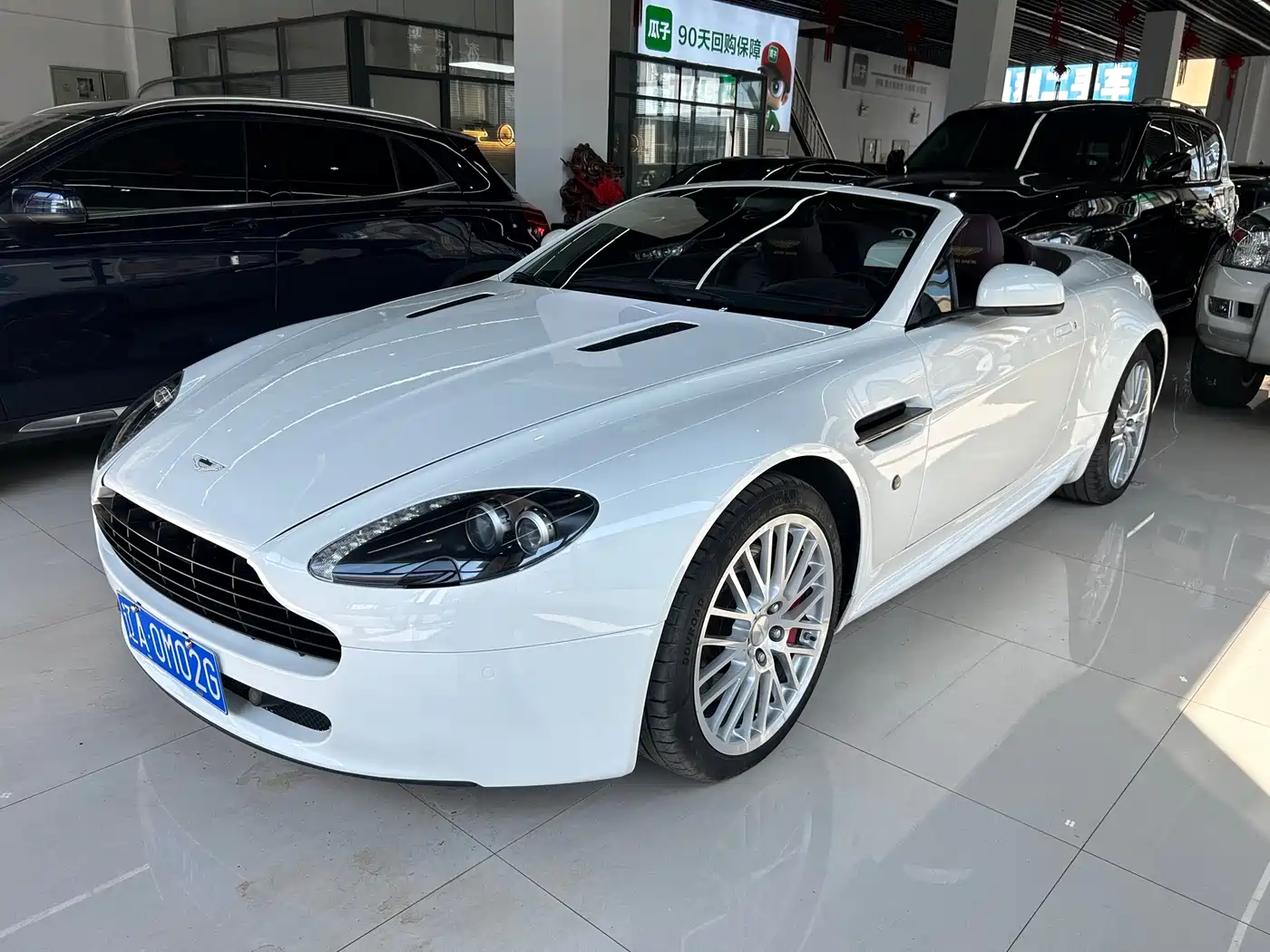 Aston Martin V8 Vantage 2011 2011 4.7L Sportshift Roadster