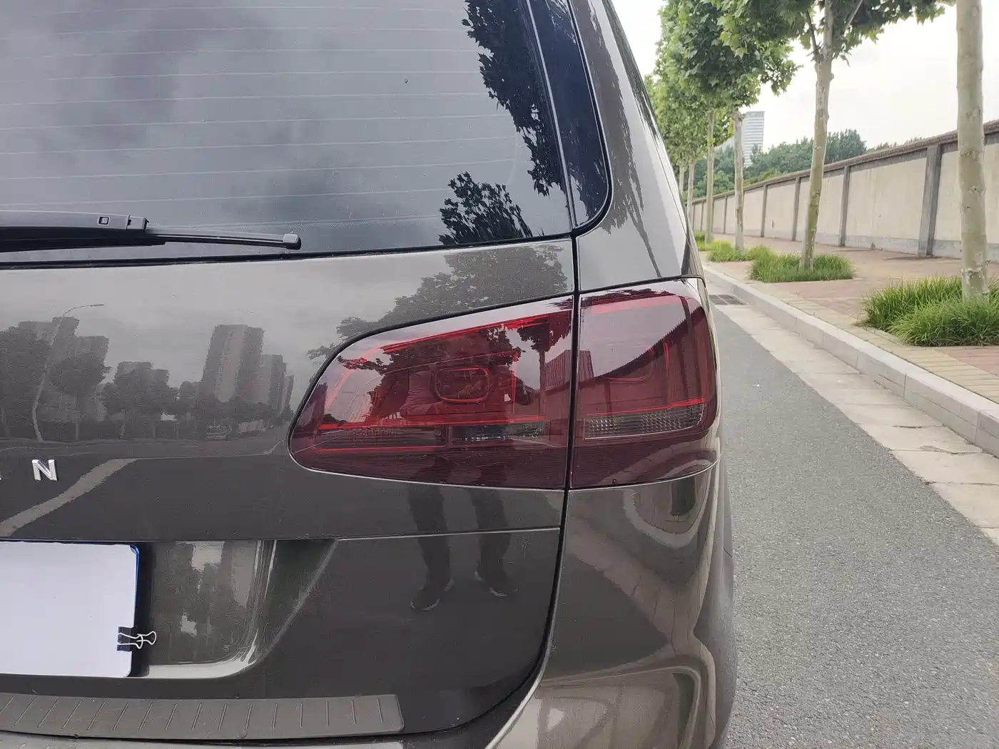Volkswagen Sharan 2014 2.0TSI Luxury фото 18