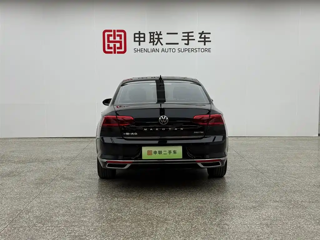 VOLKSWAGEN MAGOTAN GTE PLUG IN HYBRID