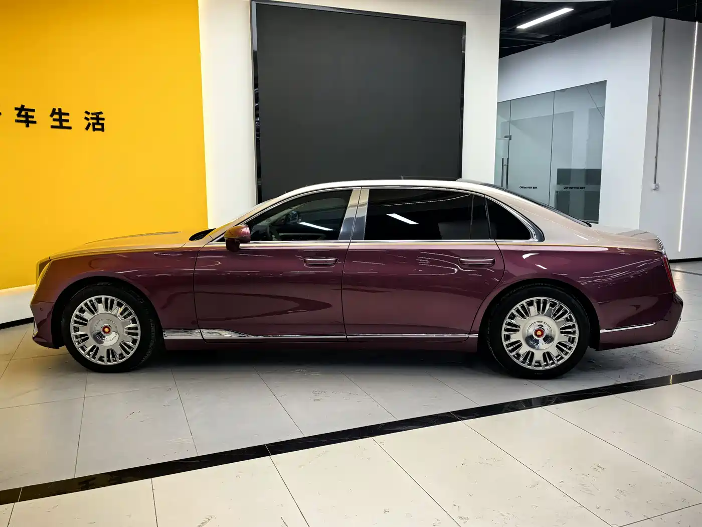 Hongqi Guoya 2024 4.0T V8 Version фото 30