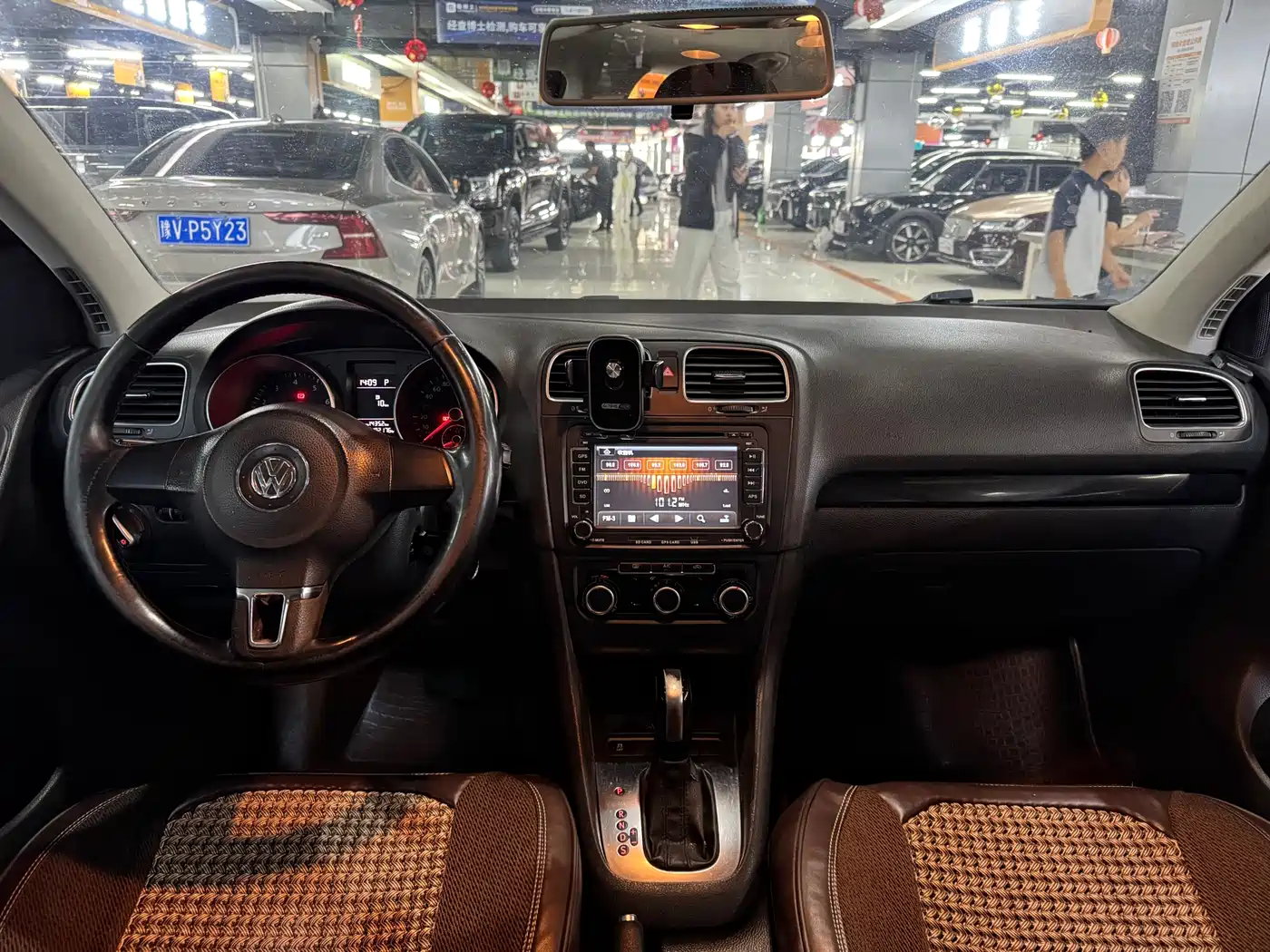 Volkswagen Golf 2012 1.6 Automatic Comfort Type фото 8