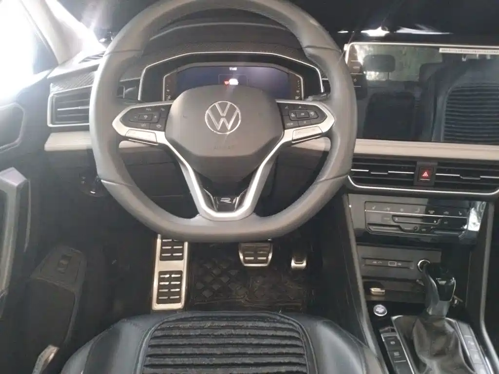 Volkswagen Tiguan L 2025 2025 330TSI Automatic 2WD R-Line Dragon Glory Edition