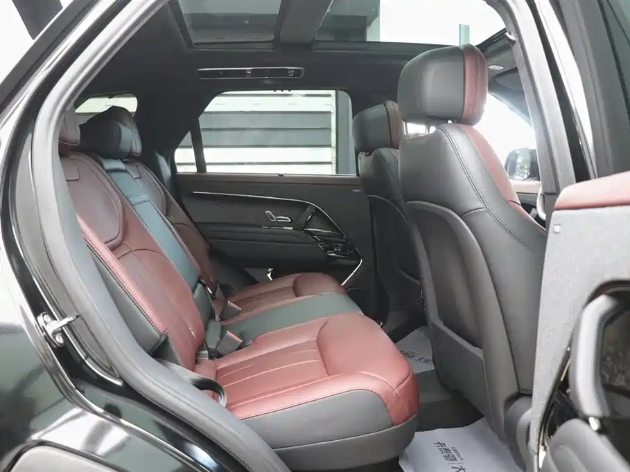 Land Rover Range Rover Sport 2024 400PS Exemplary Edition фото 23