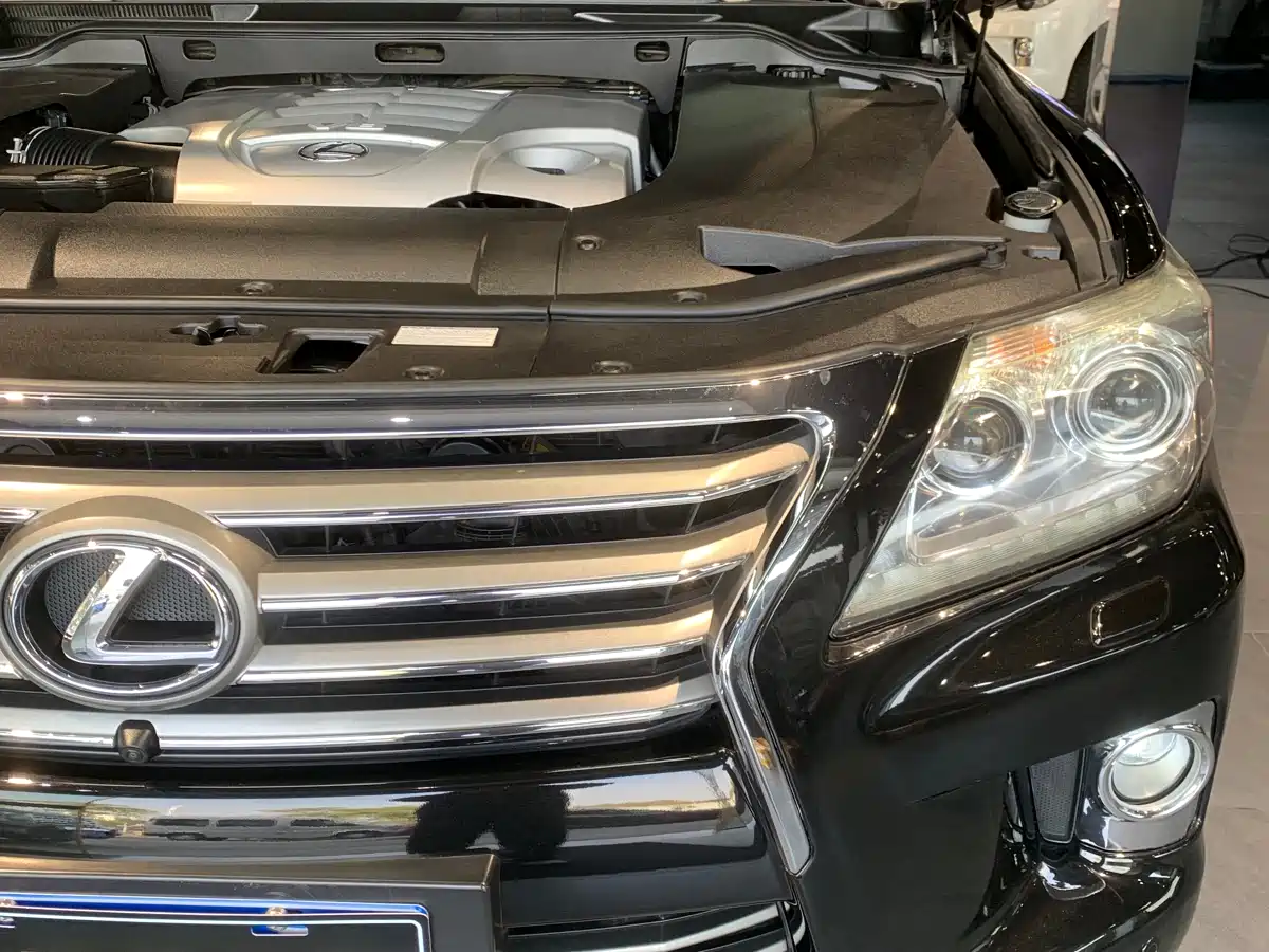 Lexus LX 2013 570 фото 21