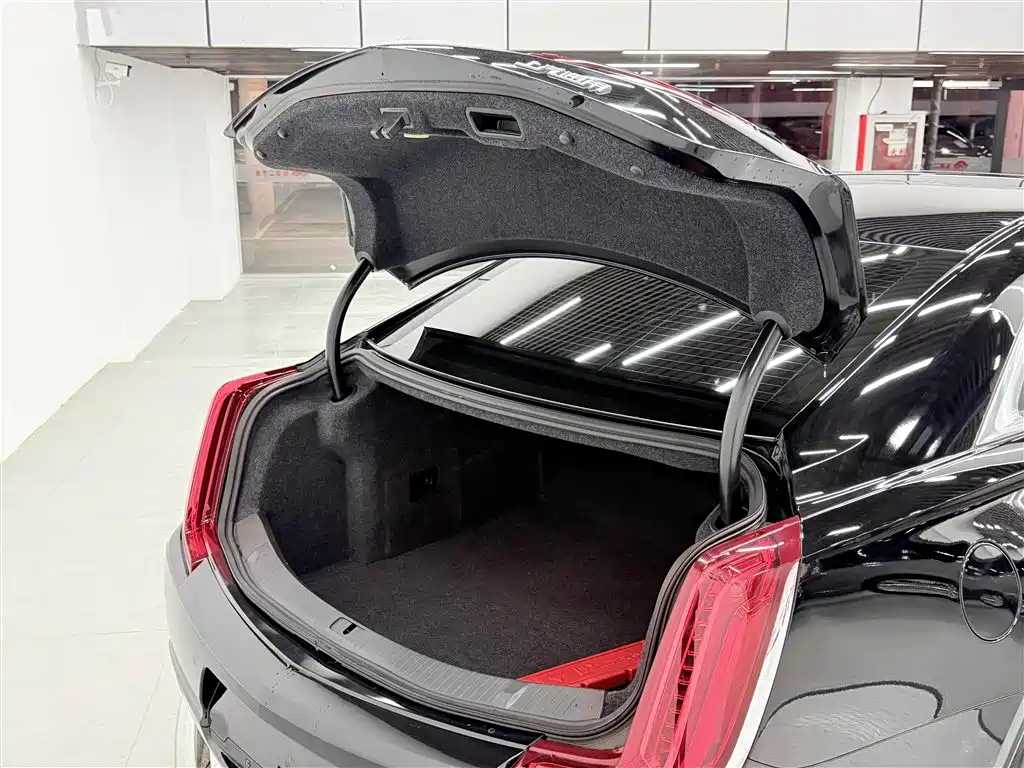 Cadillac XTS 2018 28T Technology фото 21