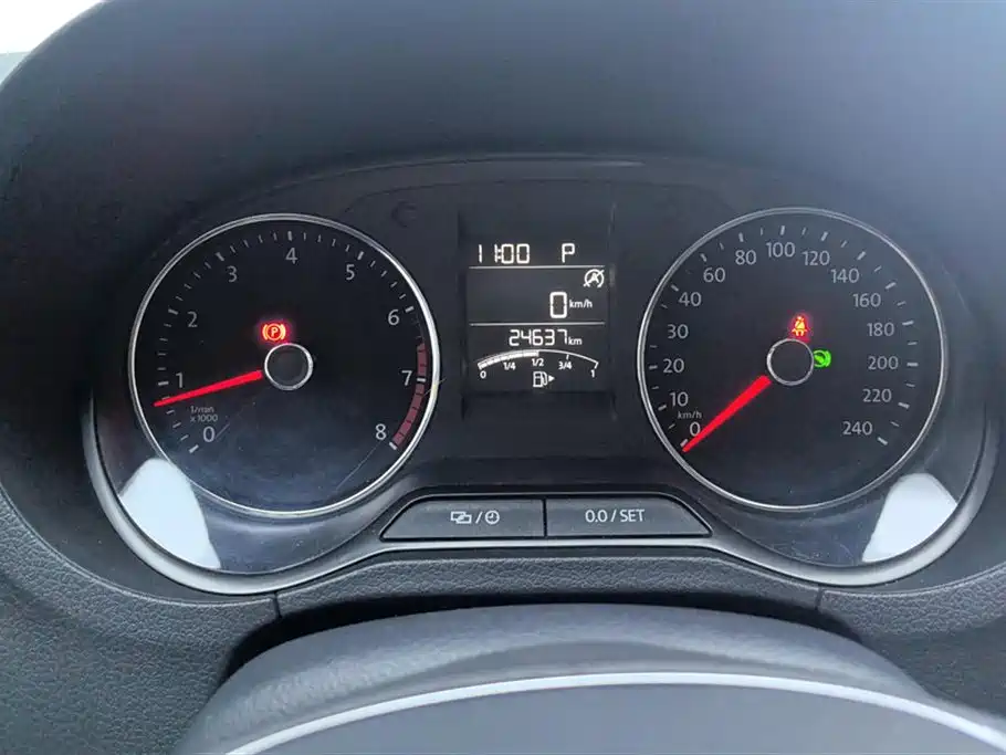 Volkswagen Polo 2018 1.5L Auto Comfort фото 14