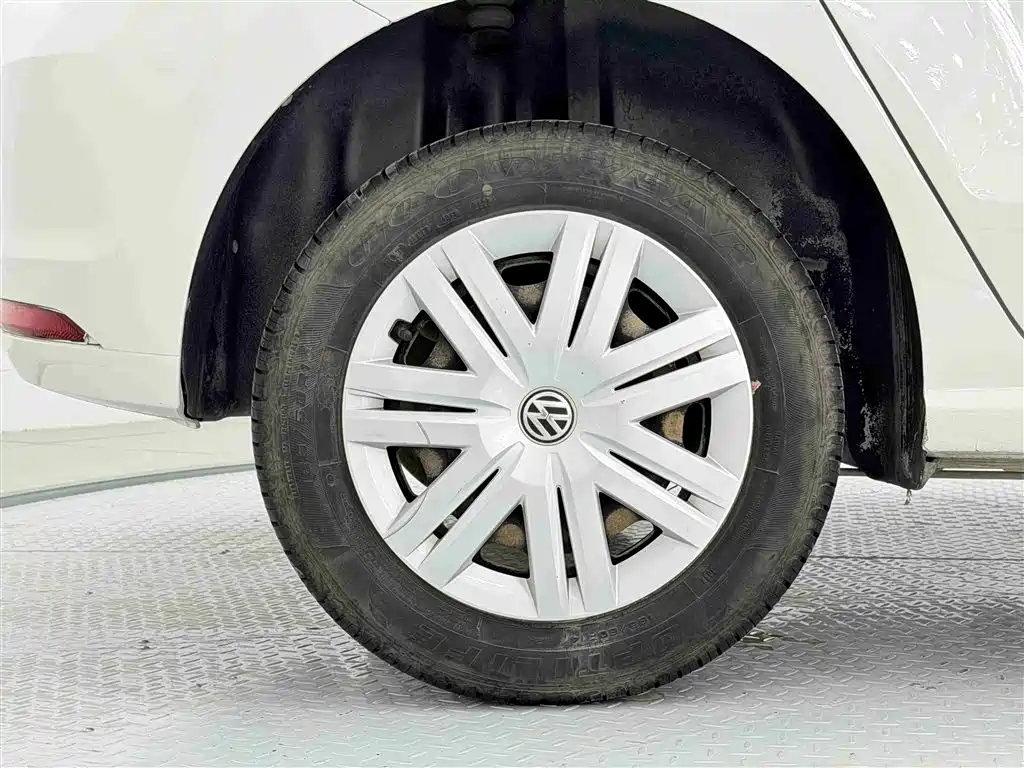 Volkswagen Polo 2018 1.5L Auto Safe Drive фото 21