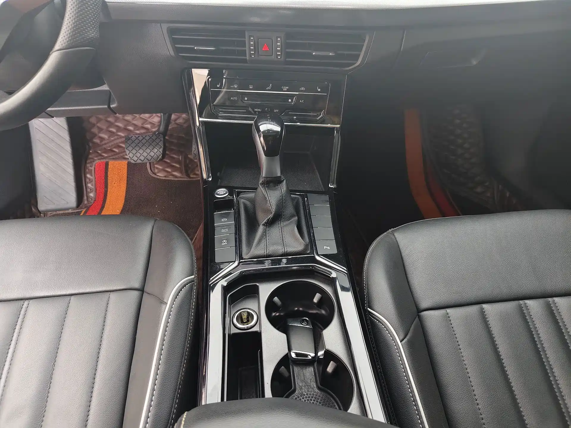 Photo 7 - Volkswagen Passat