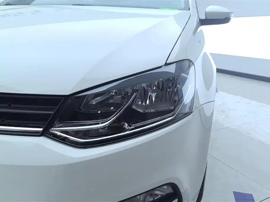 Volkswagen Polo 2018 1.5L Auto Comfort фото 5
