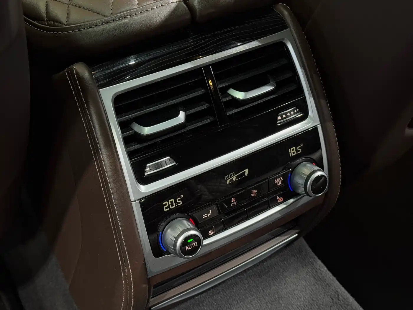 BMW 7 Series 2019 Facelift 740Li Leading M Sport Package фото 11