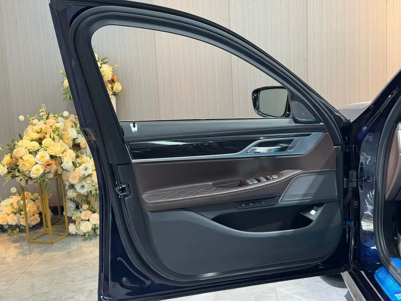 BMW 7 Series 2019 Facelift 740Li Leading M Sport Package фото 14