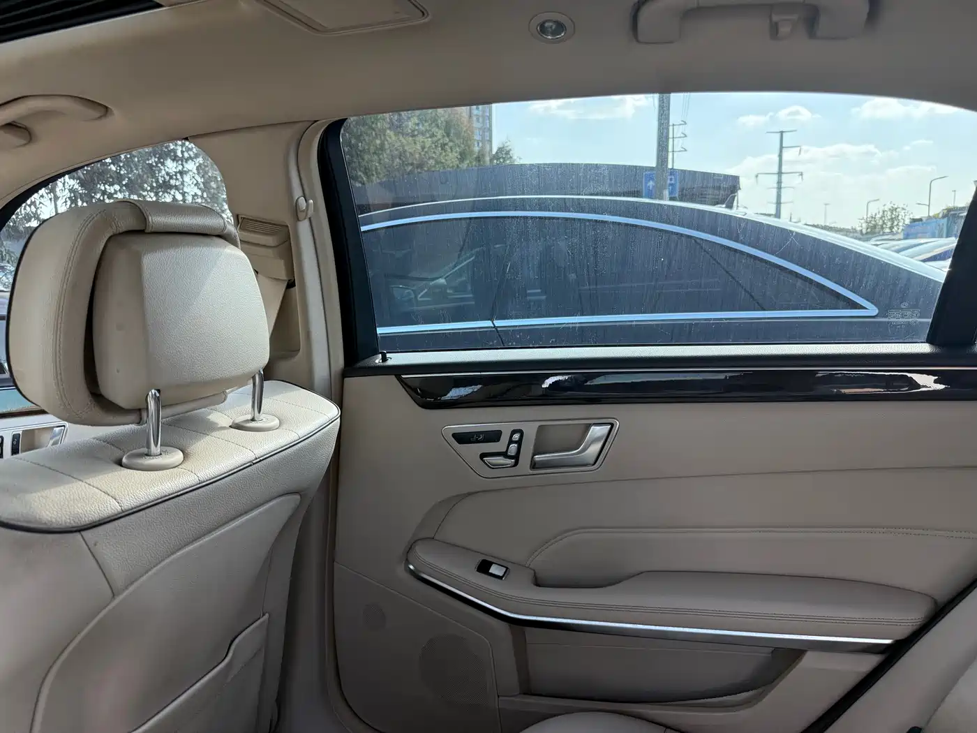 Mercedes-Benz E-Class 2015 Facelift E 200 L фото 12