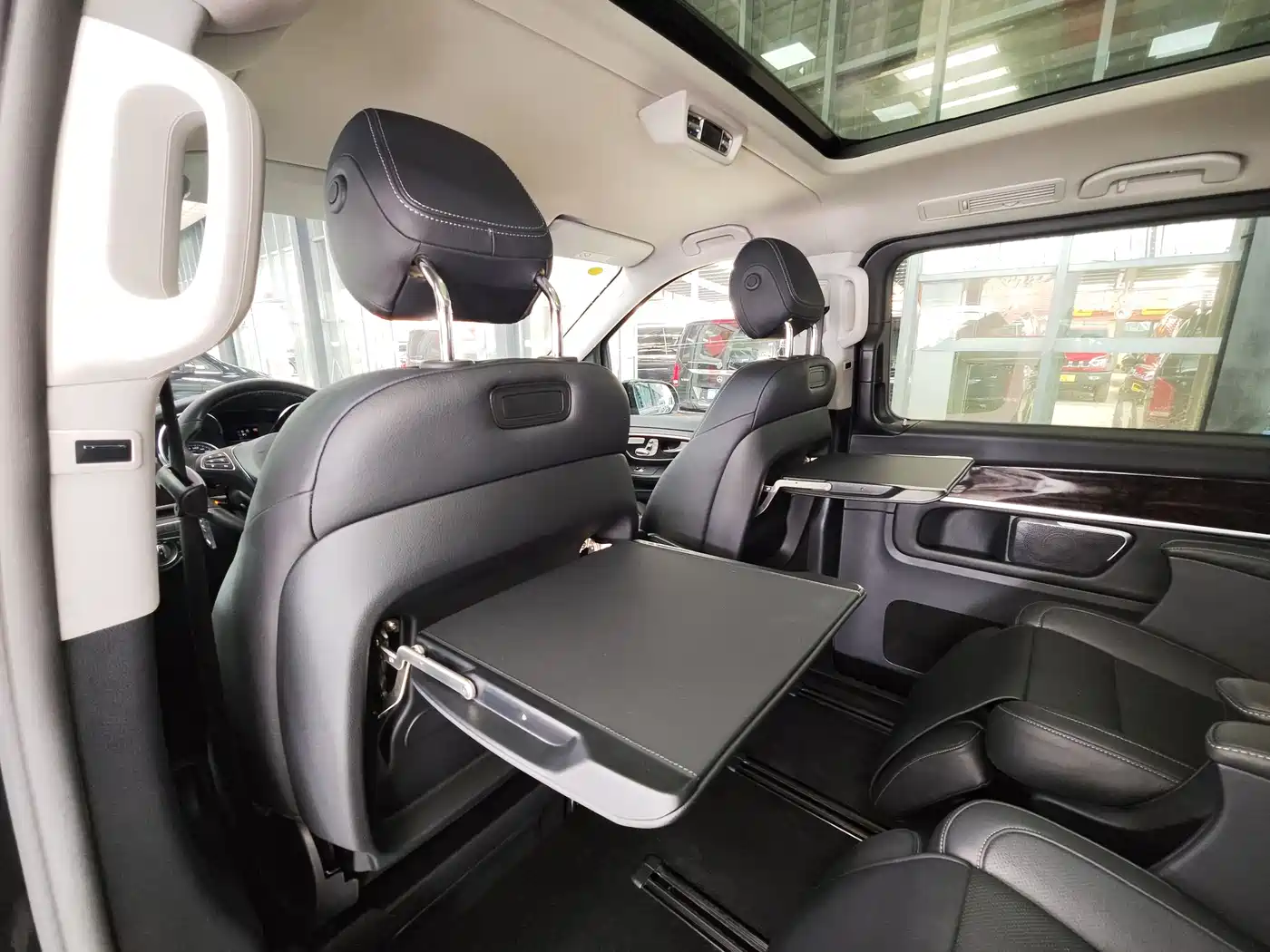 Mercedes-Benz V-Class 2018 V 260 Premium Edition China VI фото 22